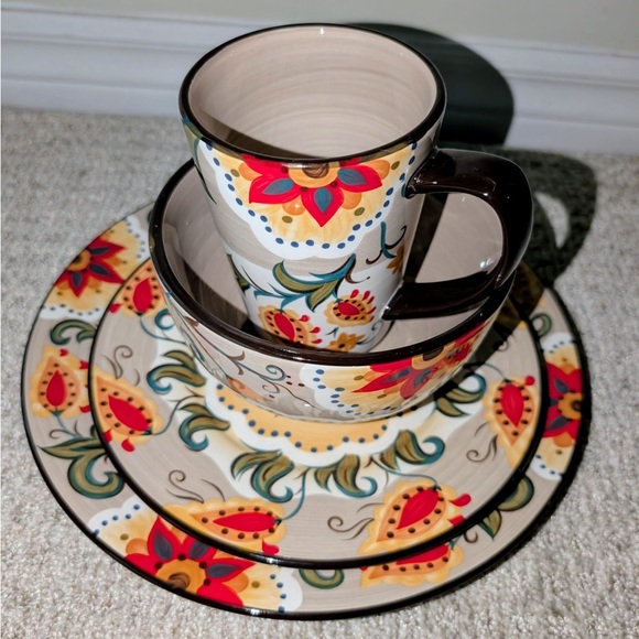 Colorful Floral Dinnerware Set - Picture 1 of 2